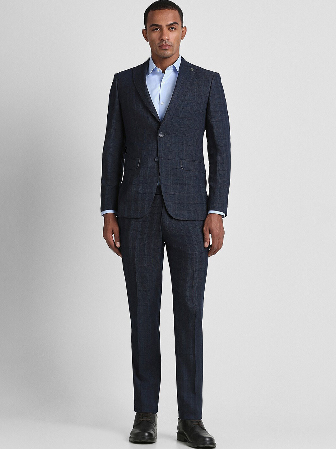 

Peter England Elite Men Checked Single-Breasted Slim Fit 2 Piece Formal Suit, Navy blue