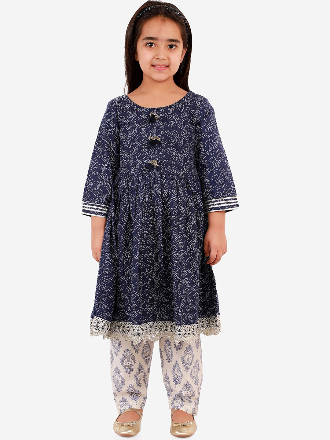 

LIL DRAMA Girls Ethnic Motifs Printed Regular Gotta Patti Pure Cotton Kurta with Pyjamas, Navy blue