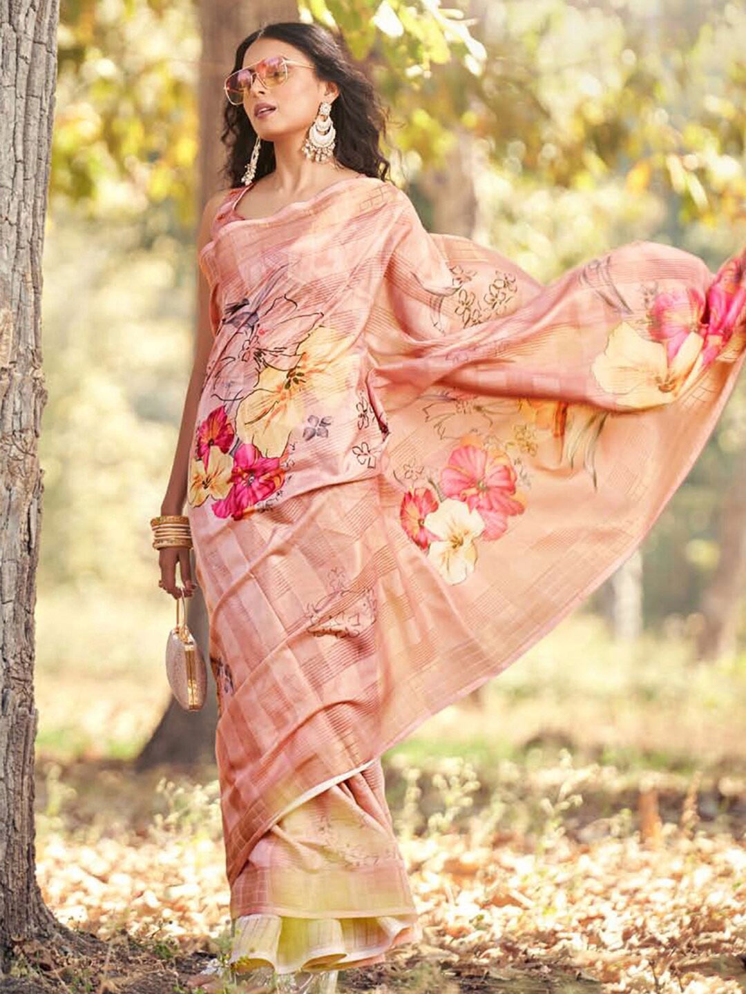 

Mitera Brown & Red Floral Zari Printed Zari Saree