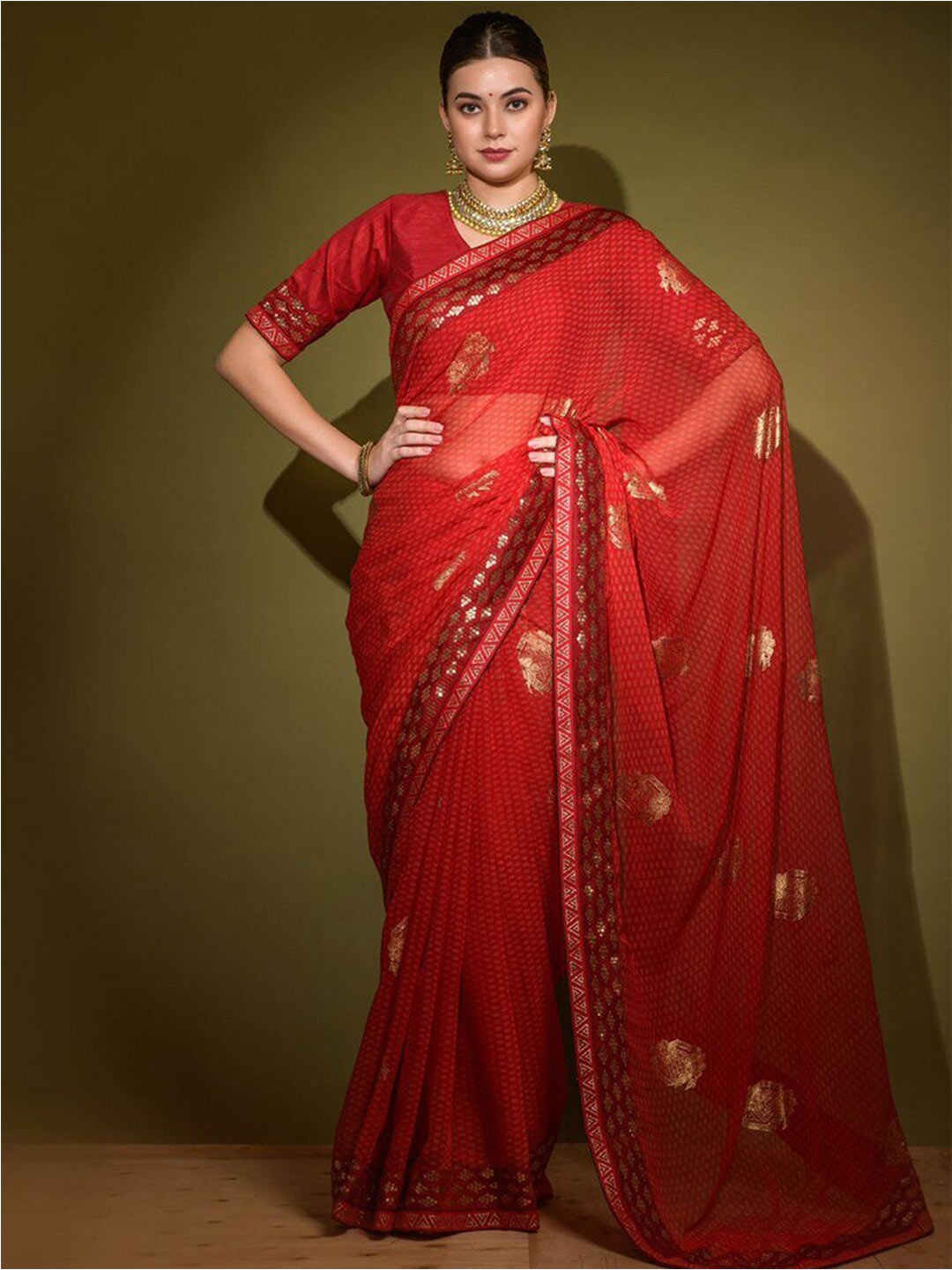 

Mitera Red & Gold-Toned Embellished Sequinned Poly Chiffon Saree
