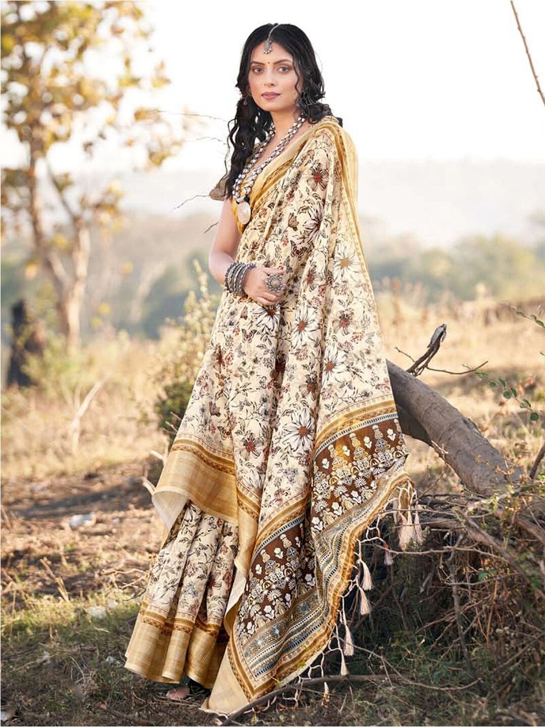 

Mitera Cream-Coloured & Brown Floral Printed Zari Saree