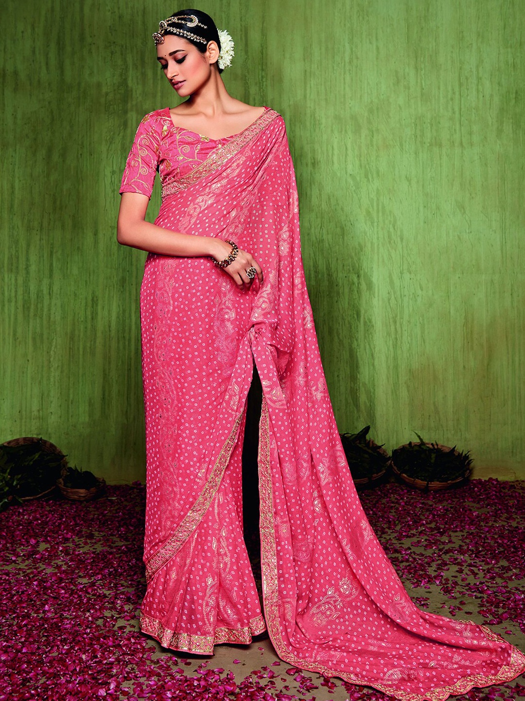 

Mitera Peach-Coloured Printed Sequined Poly Chiffon Bandhani Saree