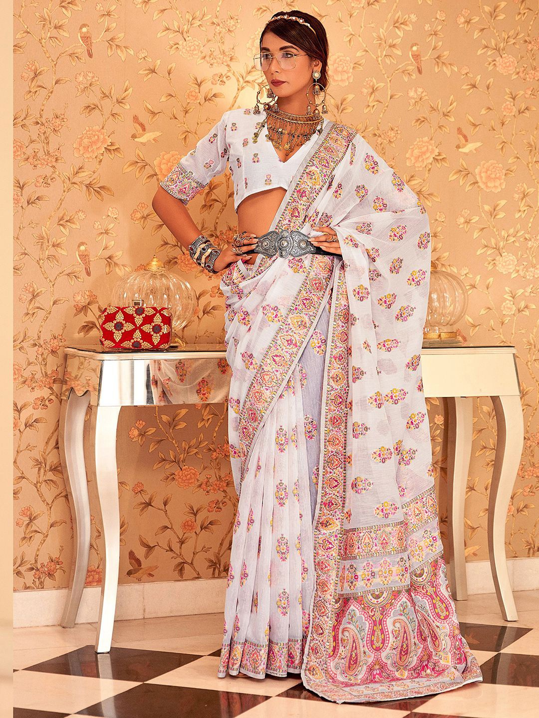 

Mitera White & Pink Ethnic Motifs Embroidered Silk Cotton Jacquard Saree