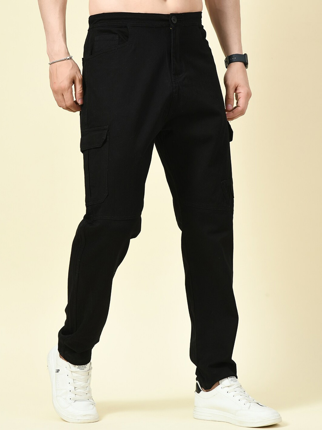 

MONTREZ Men Tapered Fit High-Rise Cotton Cargos Trousers, Black