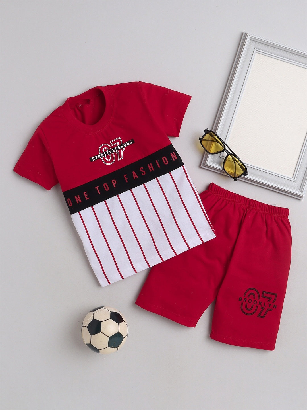

FOURFOLDS Boys Printed Pure Cotton T-shirt with Shorts, Red