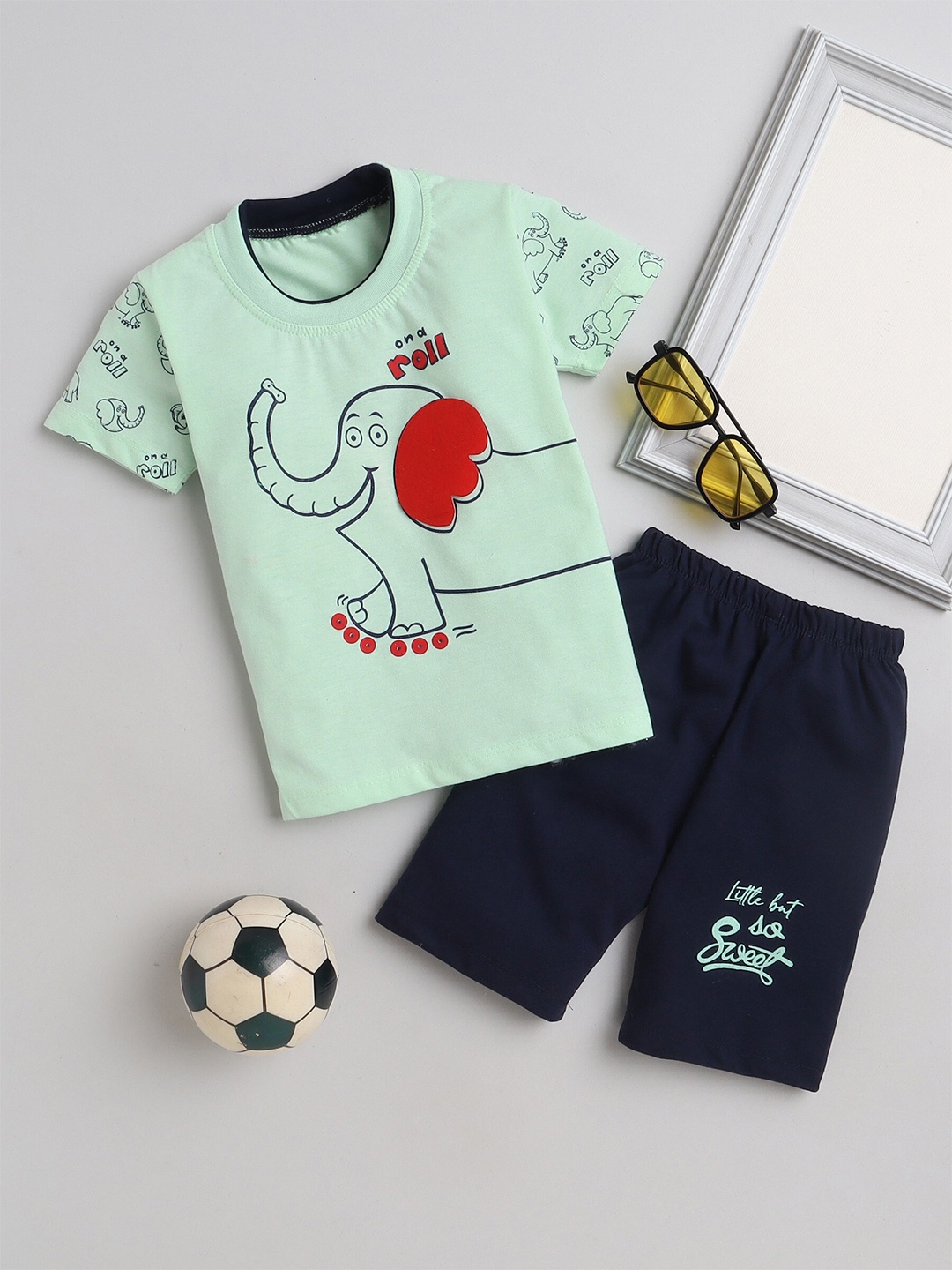 

FOURFOLDS Boys Printed Pure Cotton T-shirt with Shorts, Green