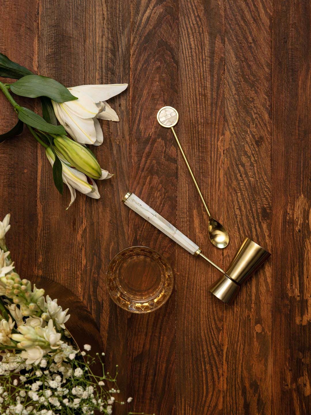 

Amoliconcepts Gold-Toned & White 2-Pieces Bar Tool Set