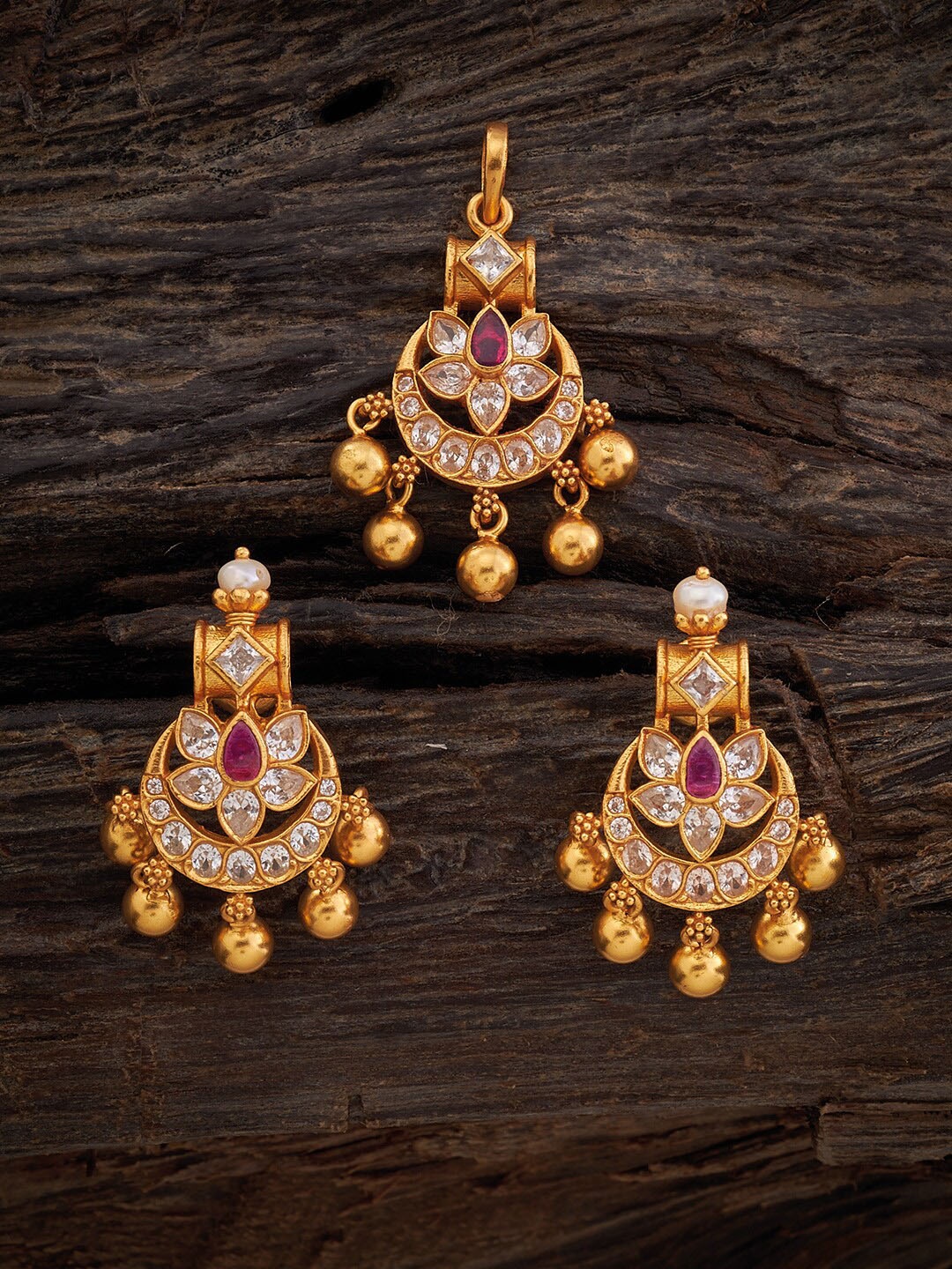 

Kushal's Fashion Jewellery Gold-Plated Stone-Studded & Beaded Jewellery Set