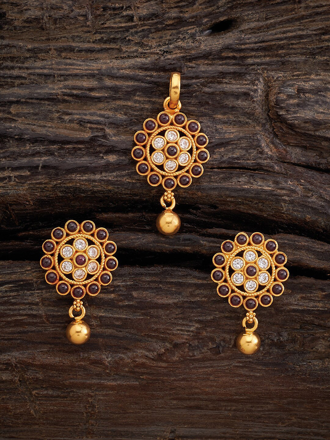 

Kushal's Fashion Jewellery Gold-Plated Stone-Studded & Beaded Pendant Set