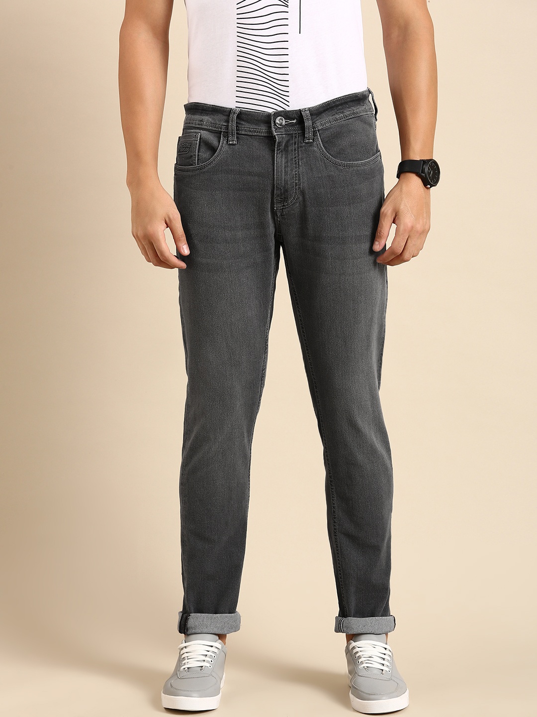 

Being Human Men Slim Fit Light Fade Stretchable Mid-Rise Jeans, Grey