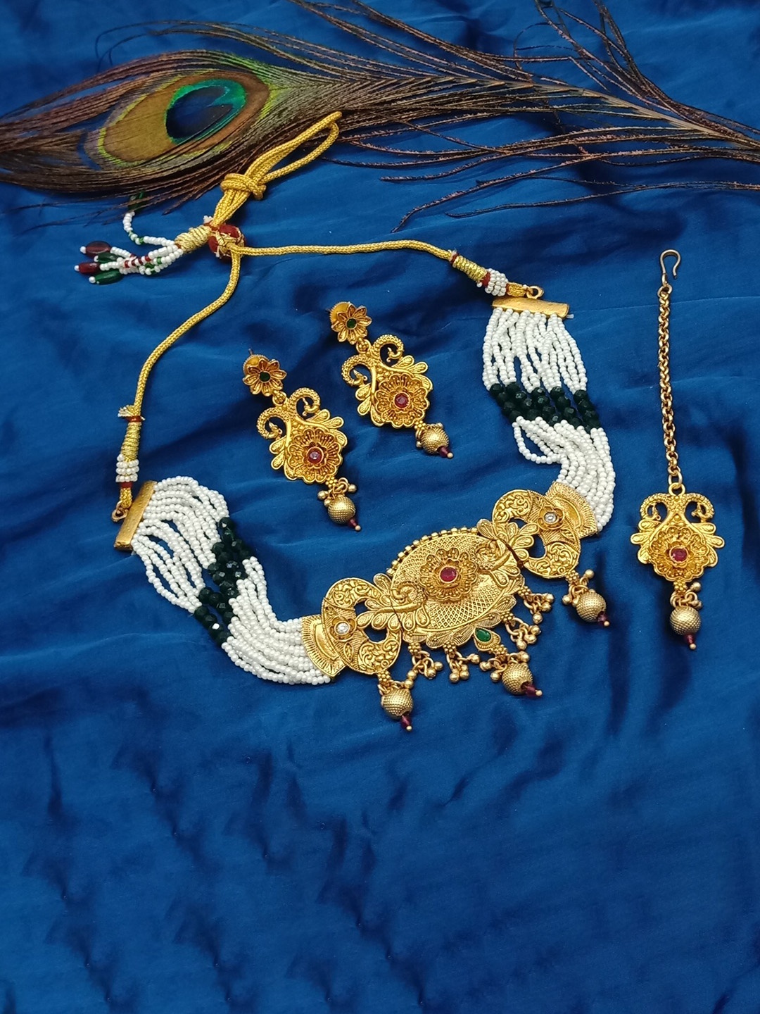 

AASHISH IMITATION SOHI Gold-Plated Beaded Jewellery Set