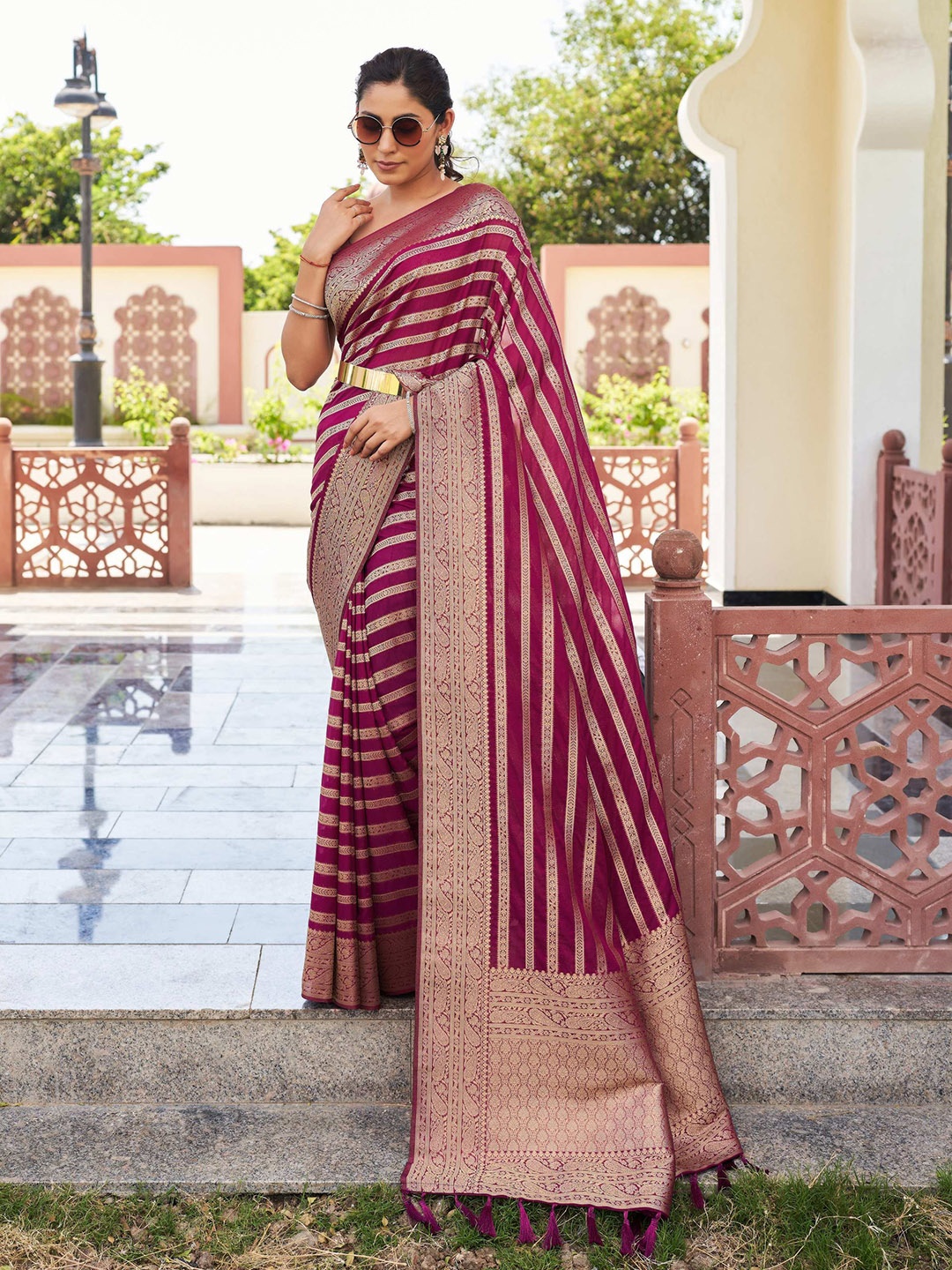 

Vardha Striped Woven Design Zari Saree, Purple