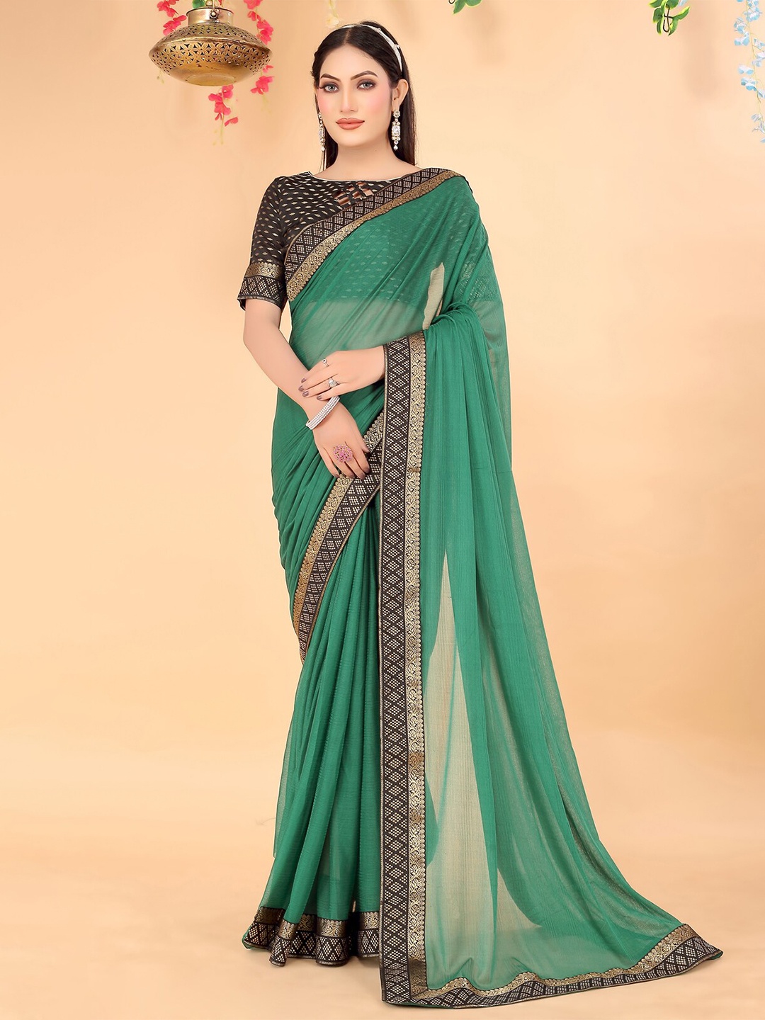 

SAADHVI Woven Design Border Zari Art Silk Saree, Green