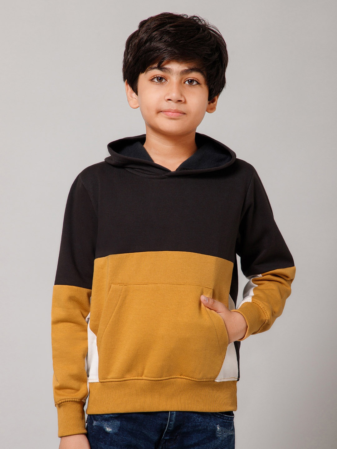 

Alan Jones Boys Colourblocked Hooded Sweatshirt, Black