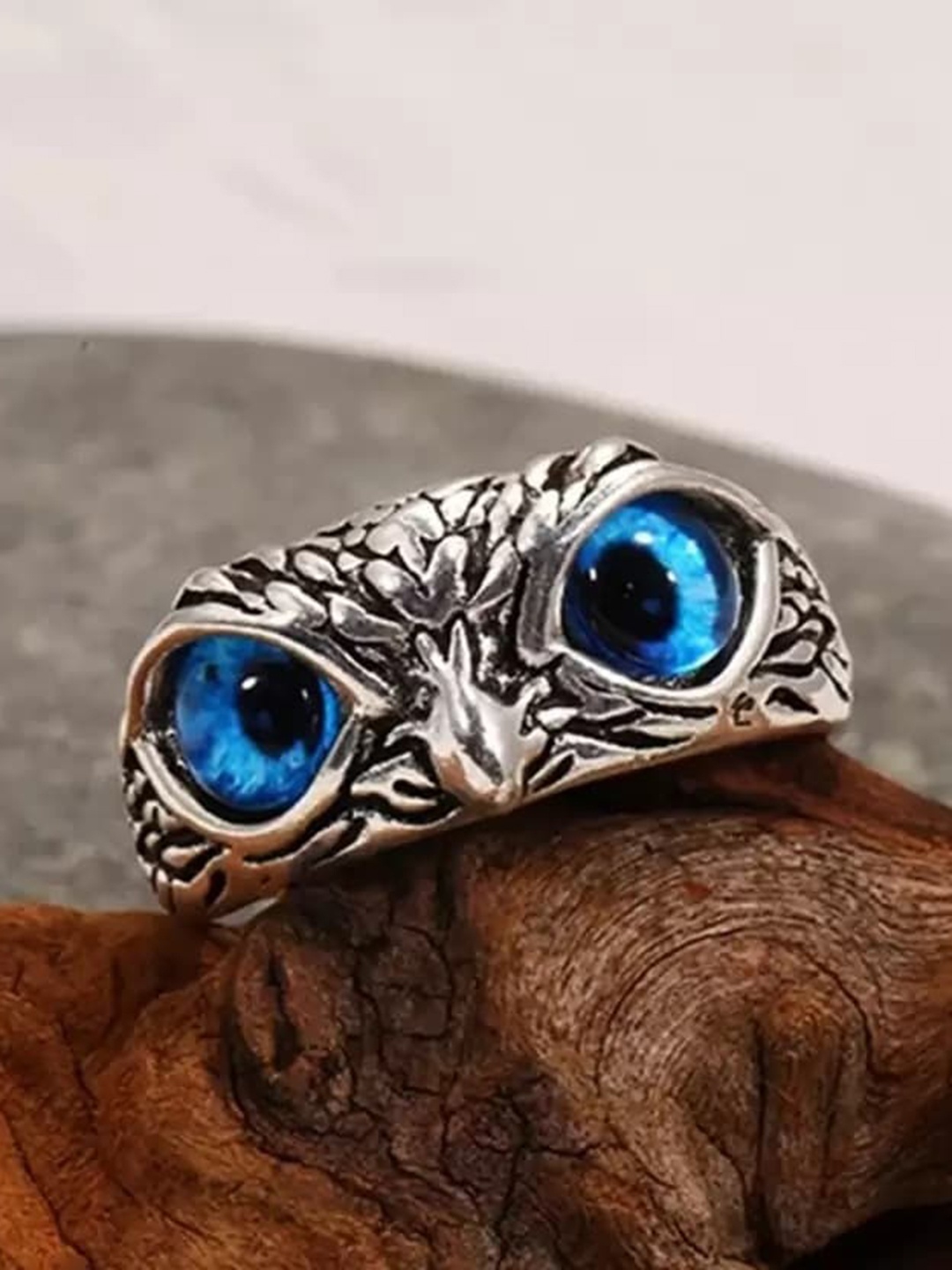 

MEENAZ Men Silver-Plated Owl Eye Textured Stainless Steel Finger Ring