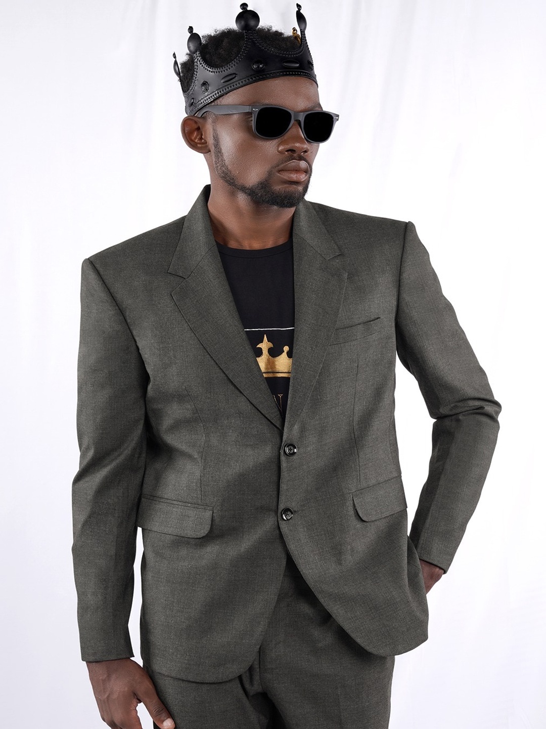 

FRENCH CROWN Peaked Lapel Single-Breasted Wool Blazer, Grey