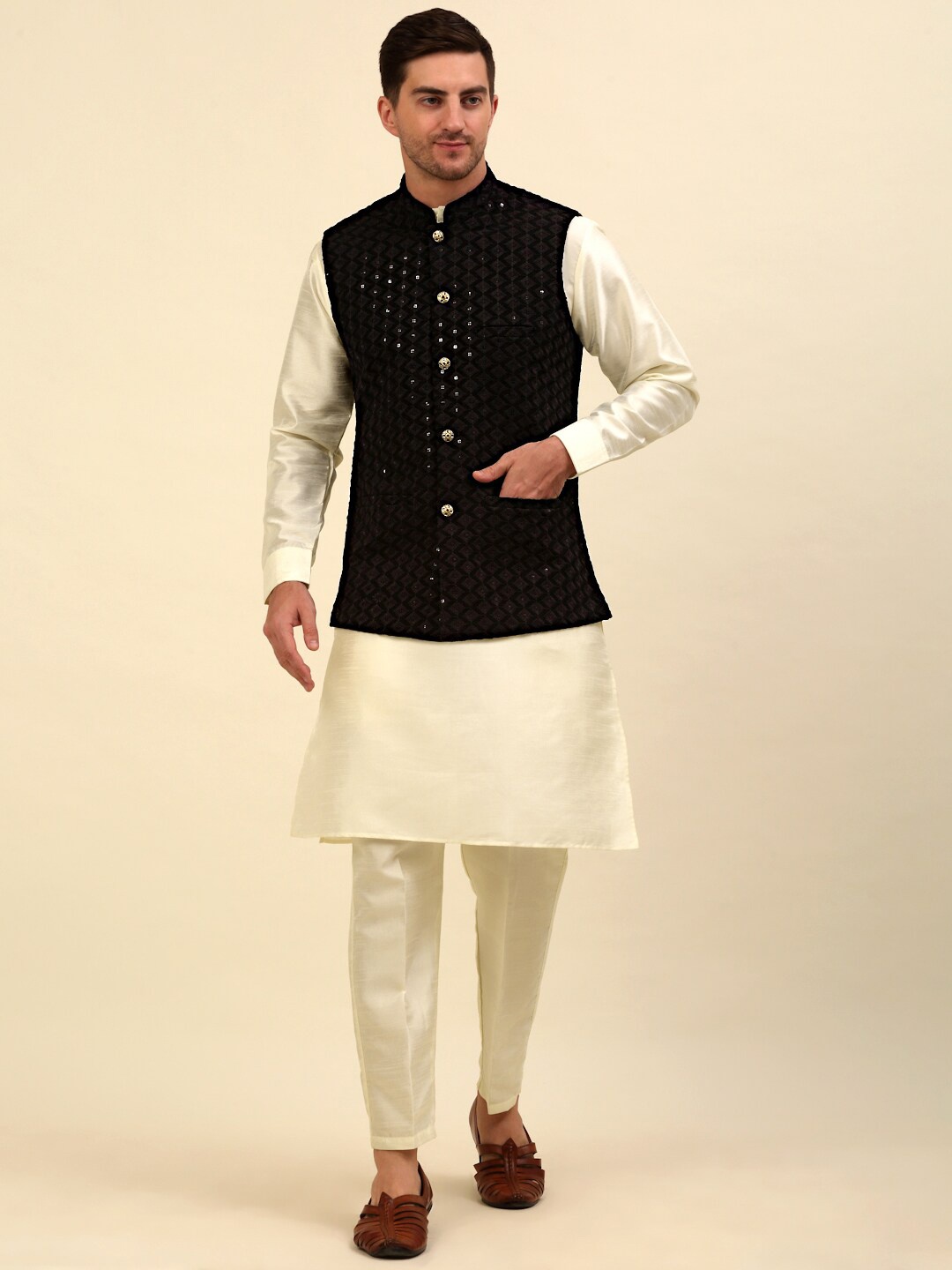 

Anouk Off White & Black Embroidered Sequinned Kurta & Pyjamas With Nehru Jacket