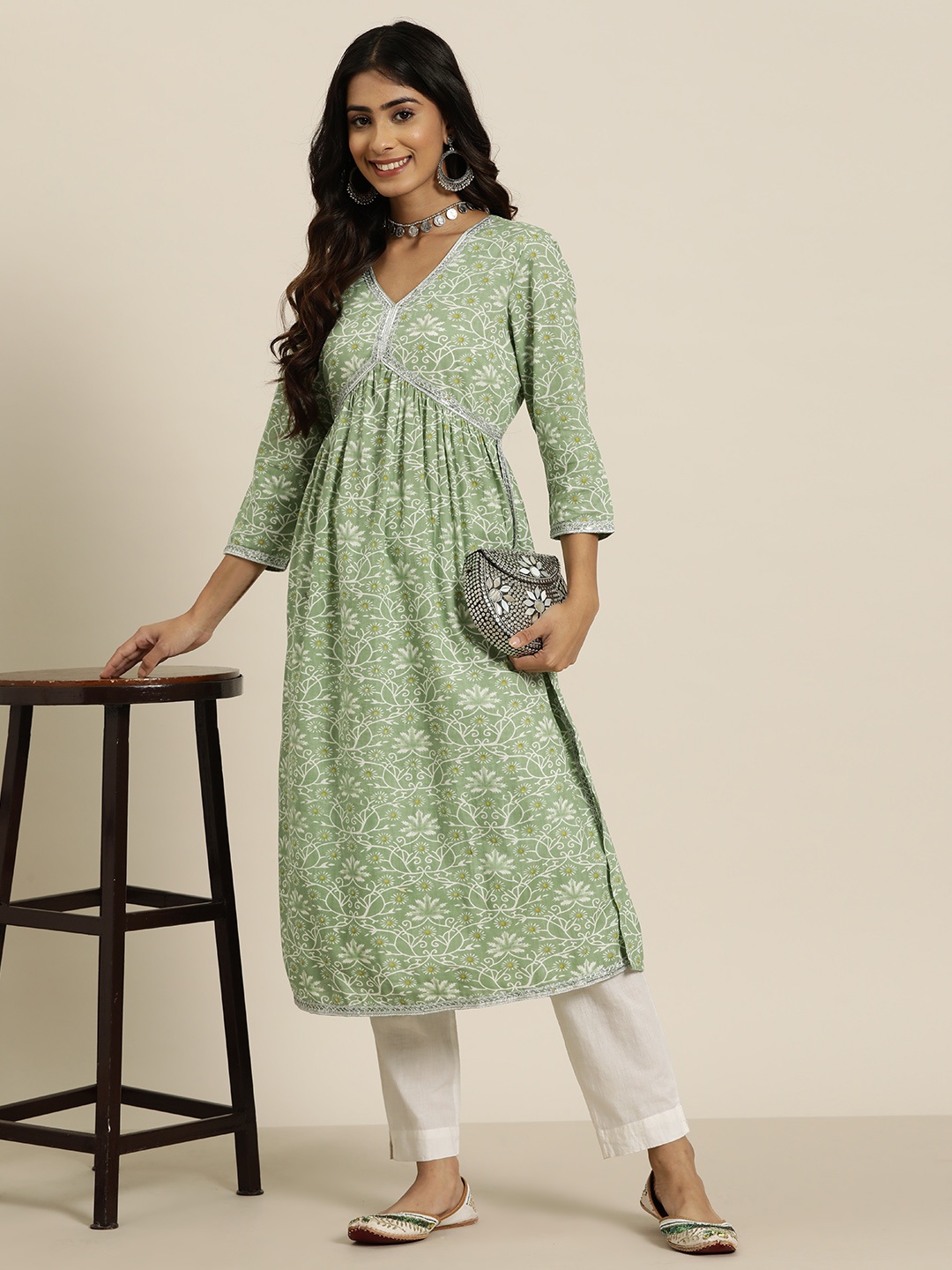 

HERE&NOW Women Floral Printed Gotta Patti Cotton Kurta, Green