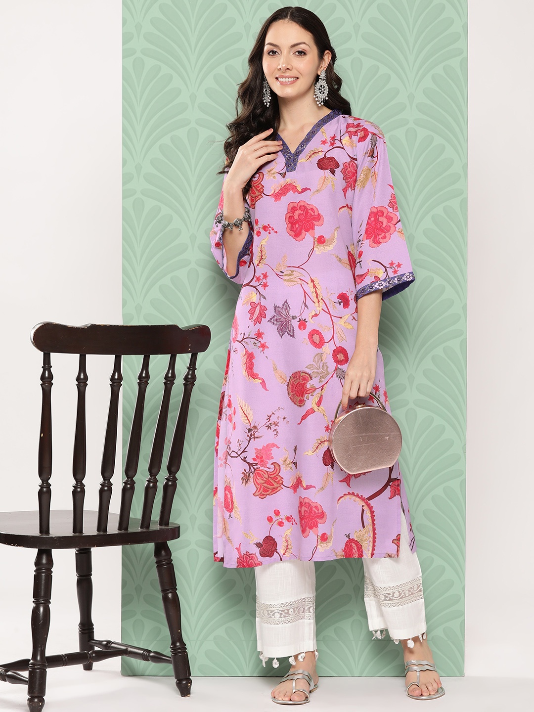 

Varanga Women Floral Printed Kurta, Lavender