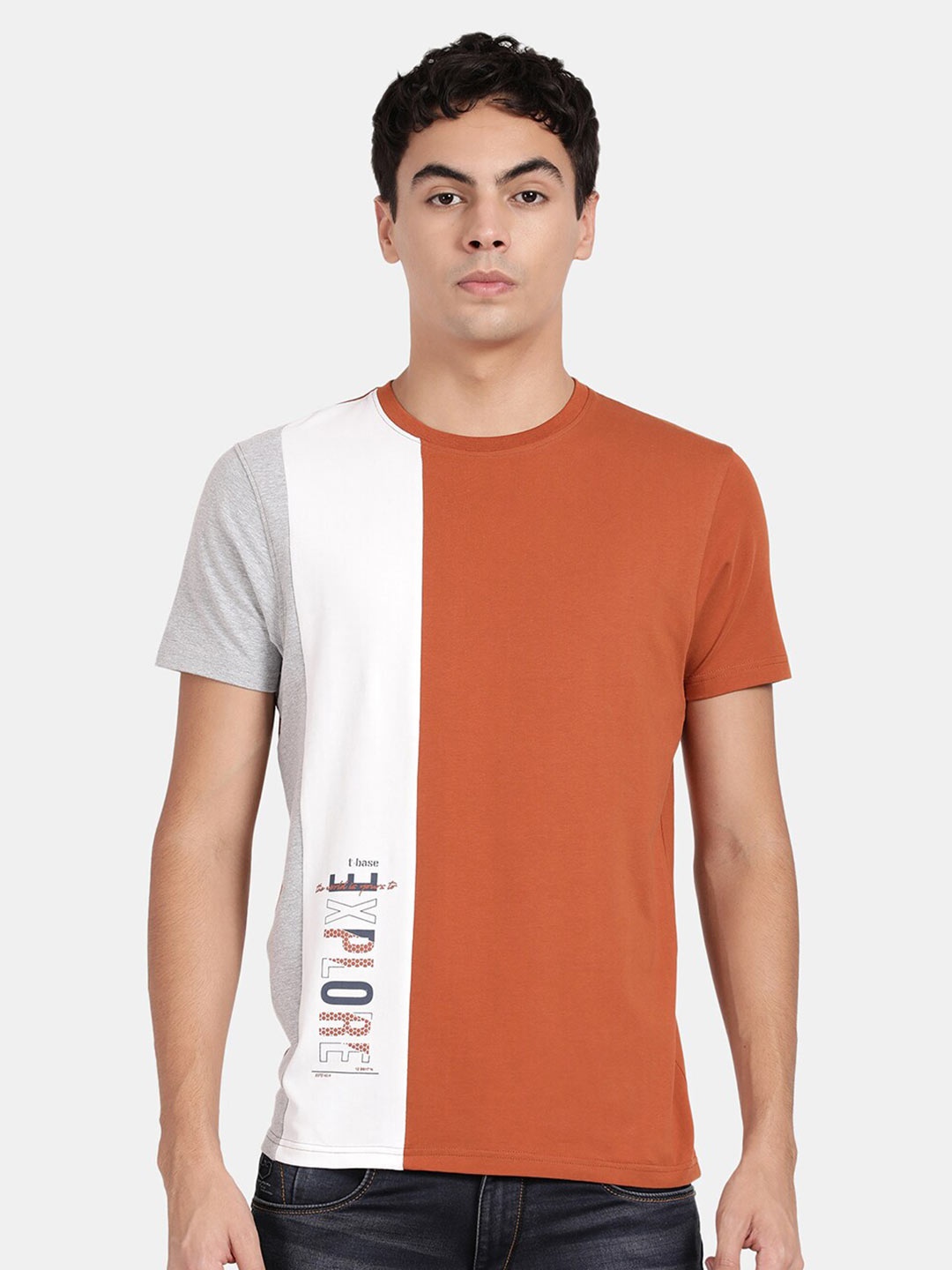 

t-base Men Colourblocked Cotton Lycra T-shirt, White