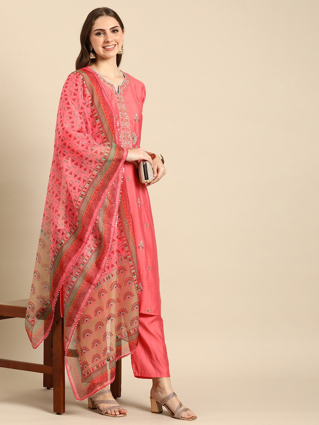 

Anouk Ethnic Motifs Yoke Design Regular Gotta Patti Kurta with Trousers & With Dupatta, Pink