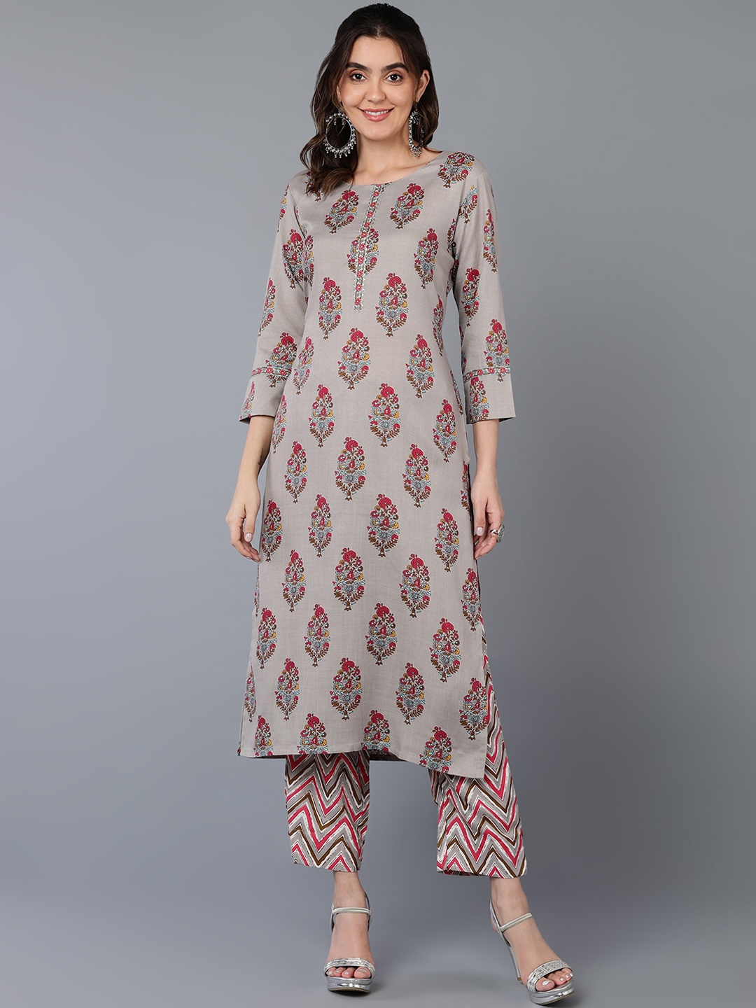 

AHIKA Grey Ethnic Motifs Printed Regular Kurta with Trousers