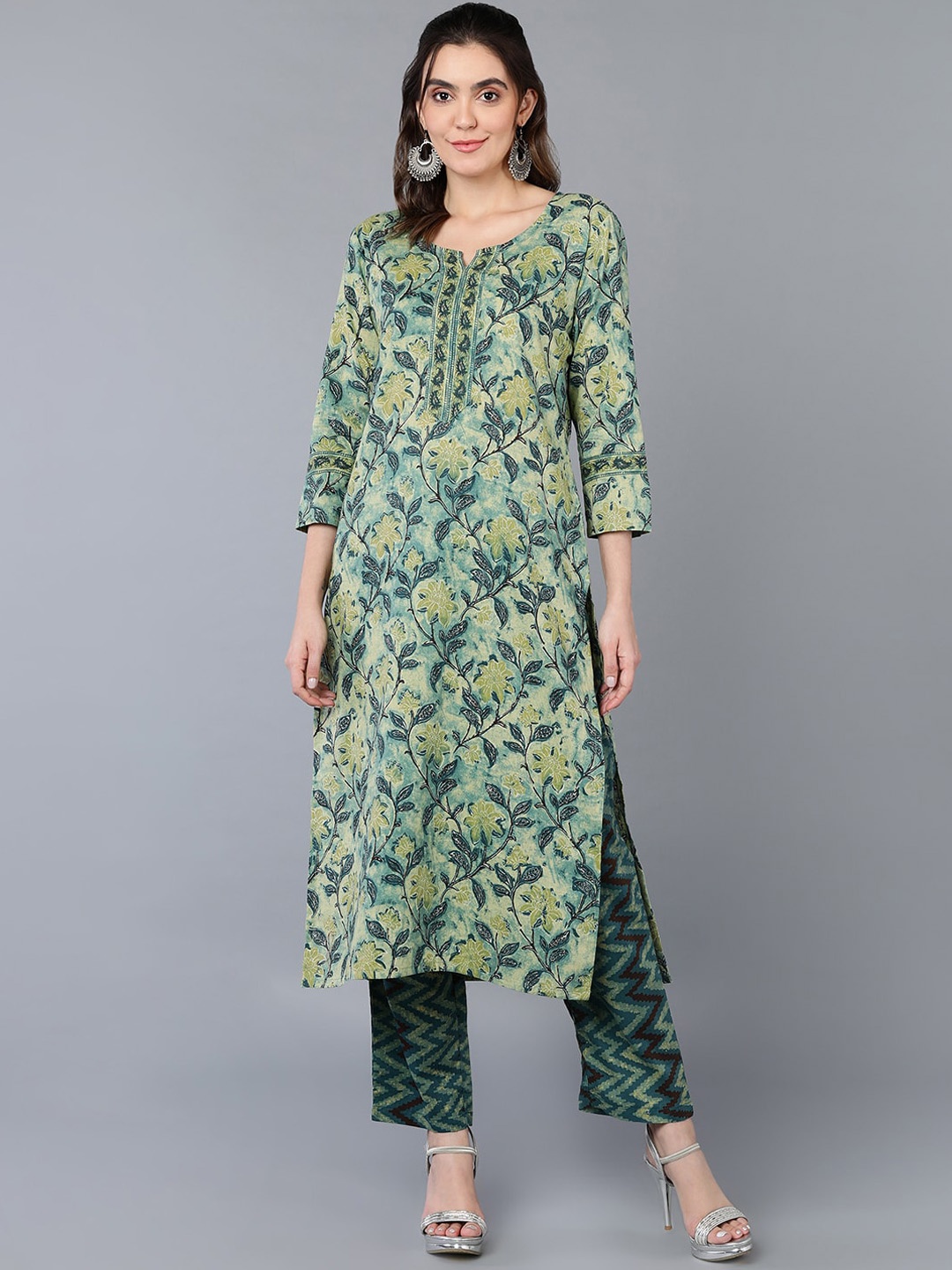 

AHIKA Olive Green Floral Printed Regular Kurta with Trousers