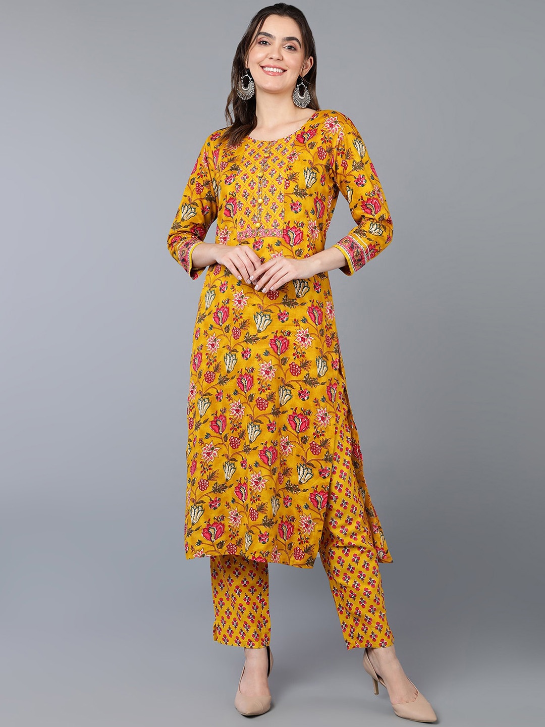 

AHIKA Yellow & Pink Floral Printed Staright Kurta With Trousers