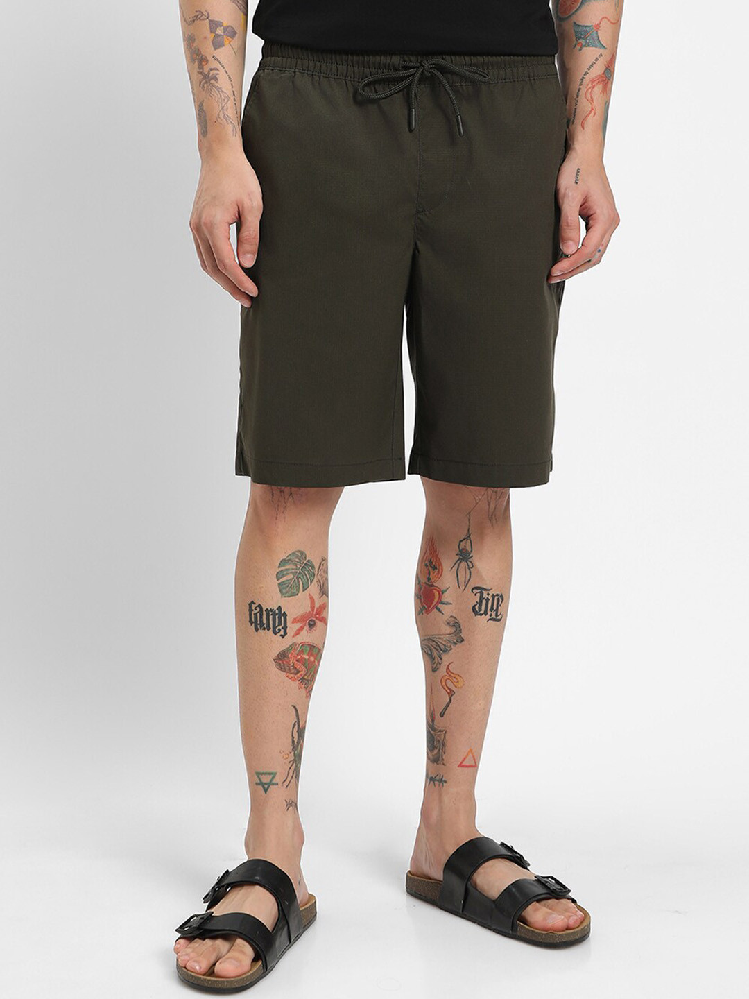 

Bewakoof Men Green Mid Rise Pure Cotton Shorts
