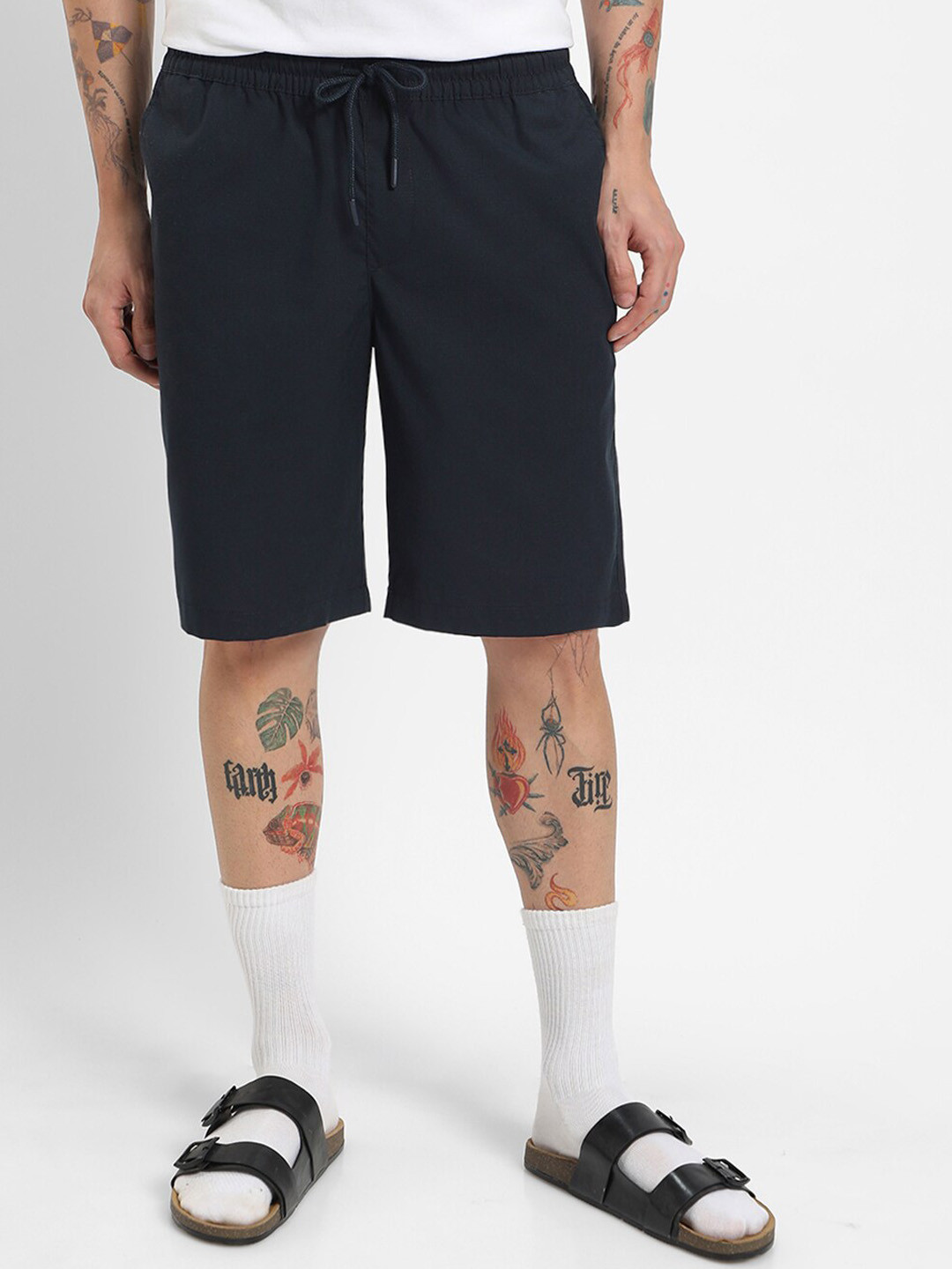 

Bewakoof Men Solid Pure Cotton Shorts, Blue