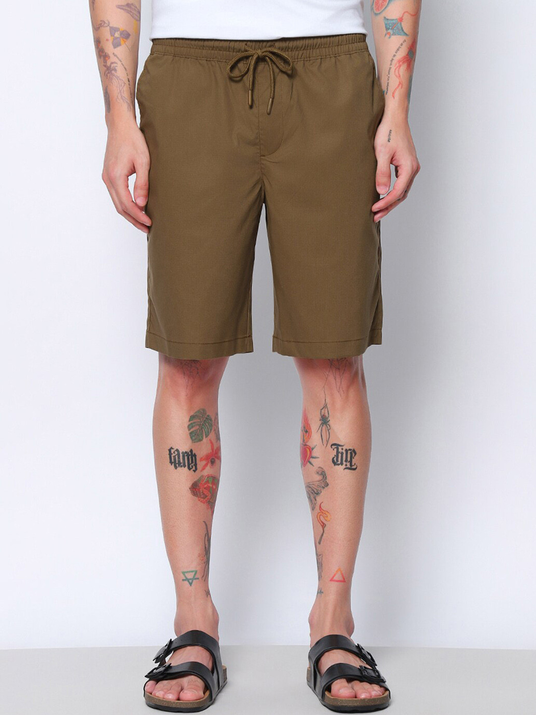 

Bewakoof Men Khaki Coloured Mid-Rise Pure Cotton Shorts