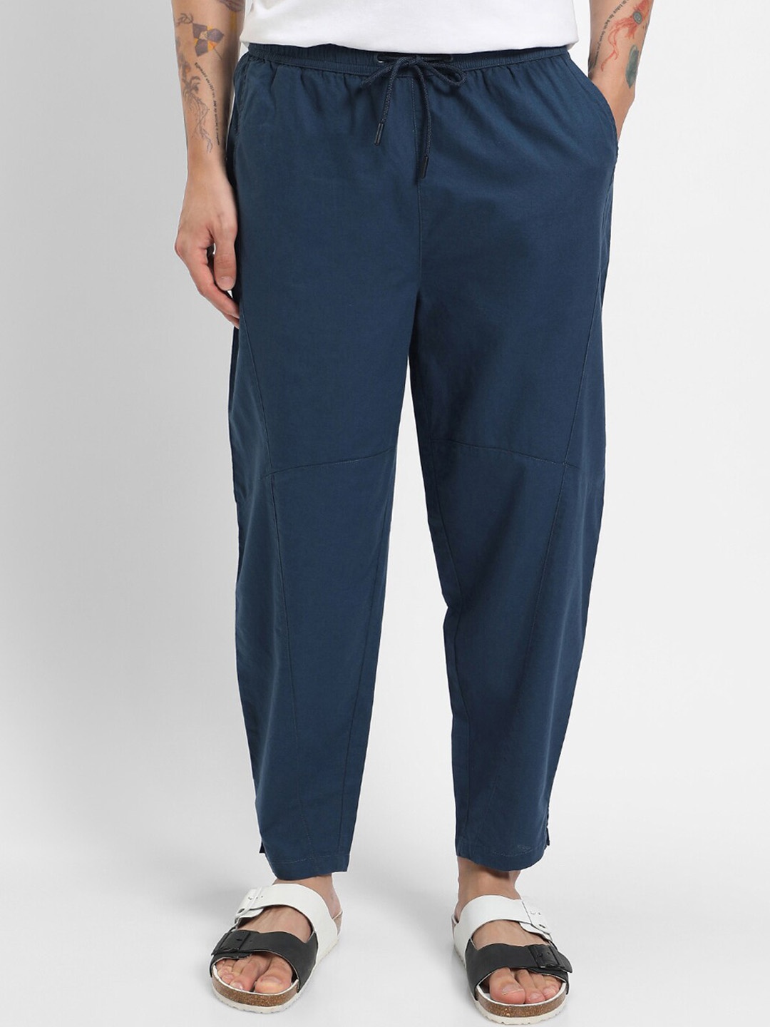 

Bewakoof Men Drop Crotch Oversized Cotton Lounge Pants, Blue