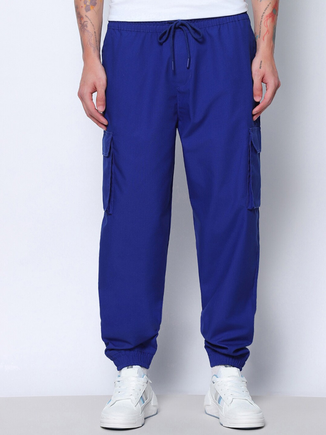 

Bewakoof Blue Oversized Cargo Joggers