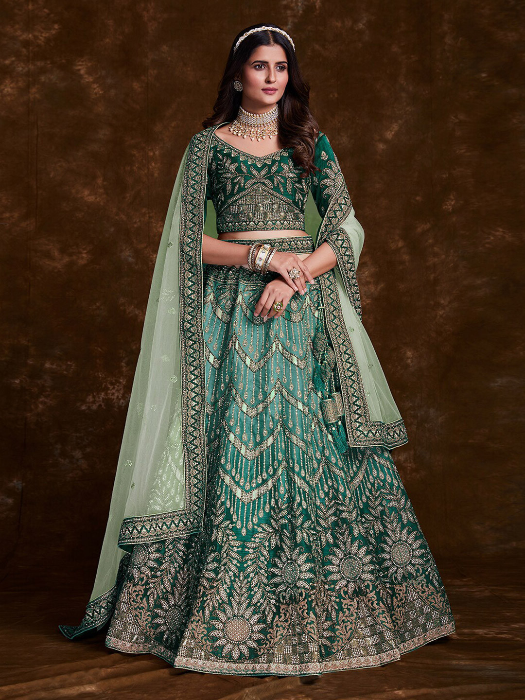 

Fusionic Embroidered Thread Work Semi-Stitched Lehenga & Unstitched Blouse With Dupatta, Green