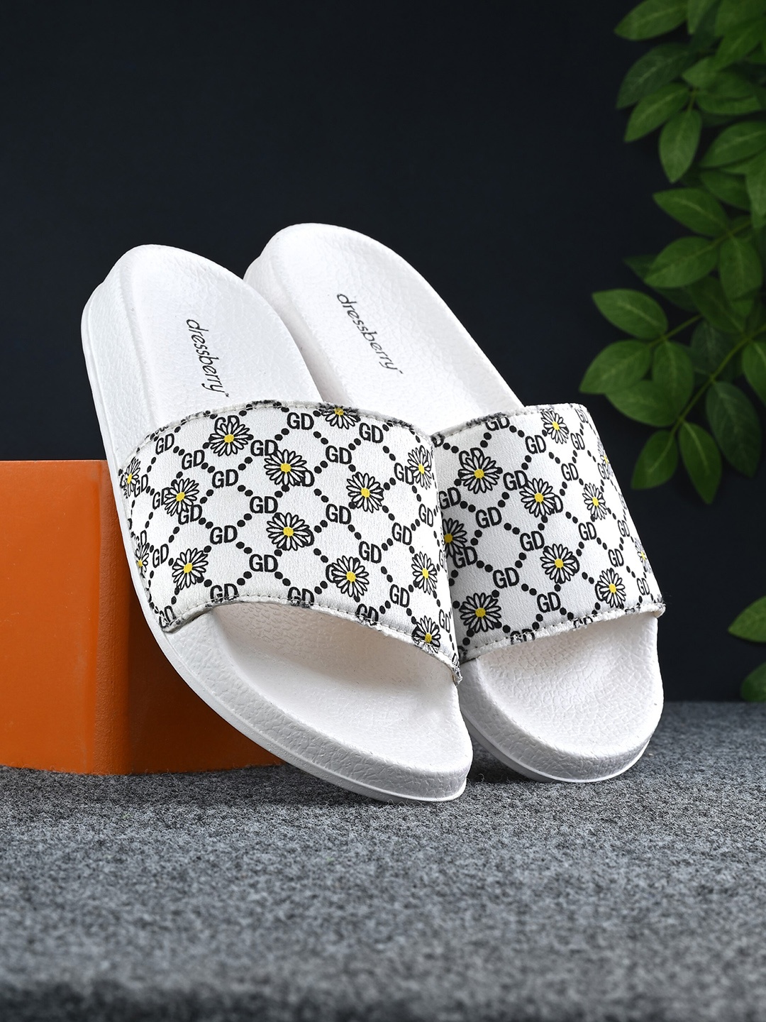 

DressBerry Women White And Black Printed Sliders