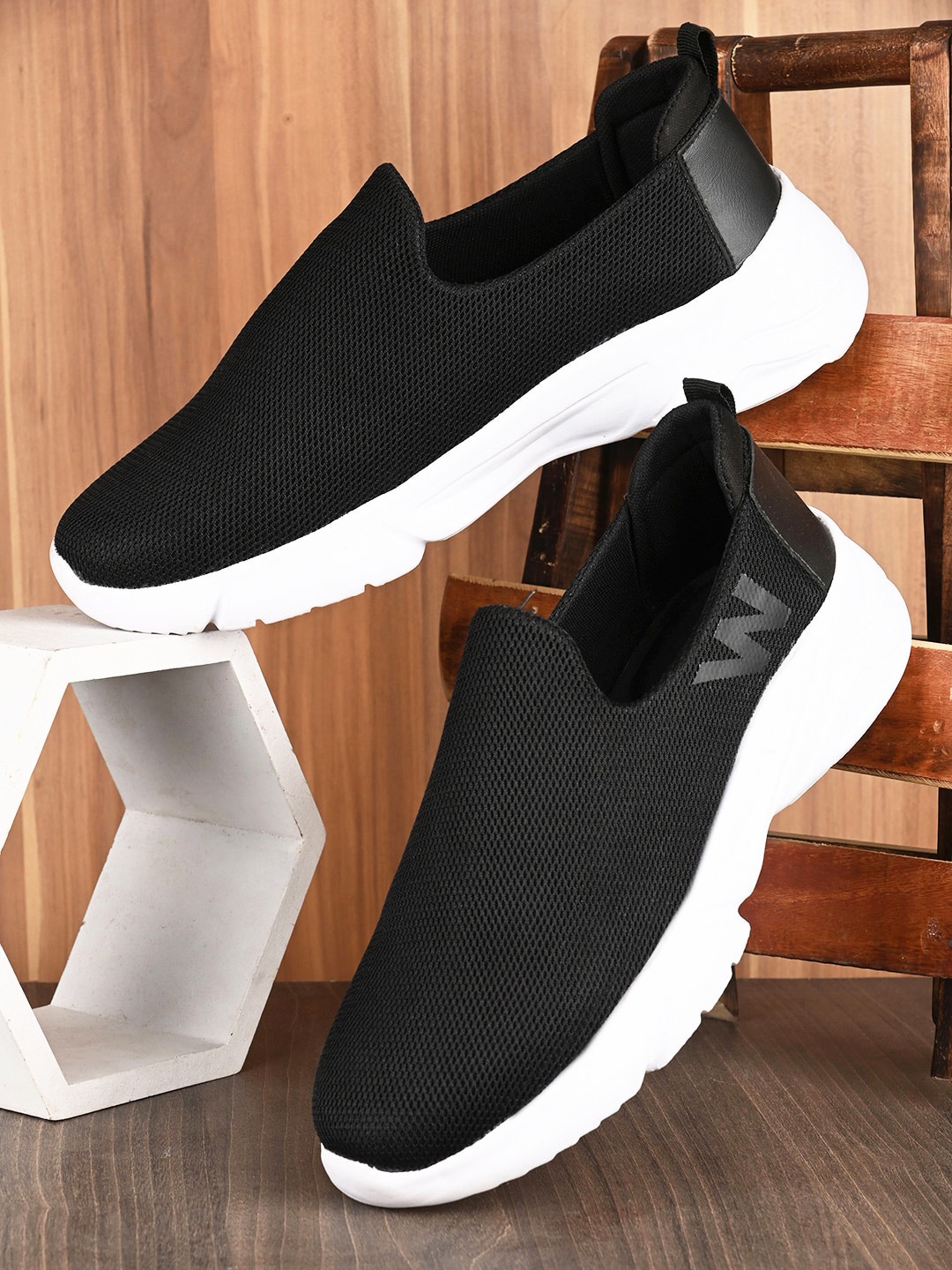 

Walkstyle By El Paso Men Comfort Mesh Non-Marking Running Shoes, Black