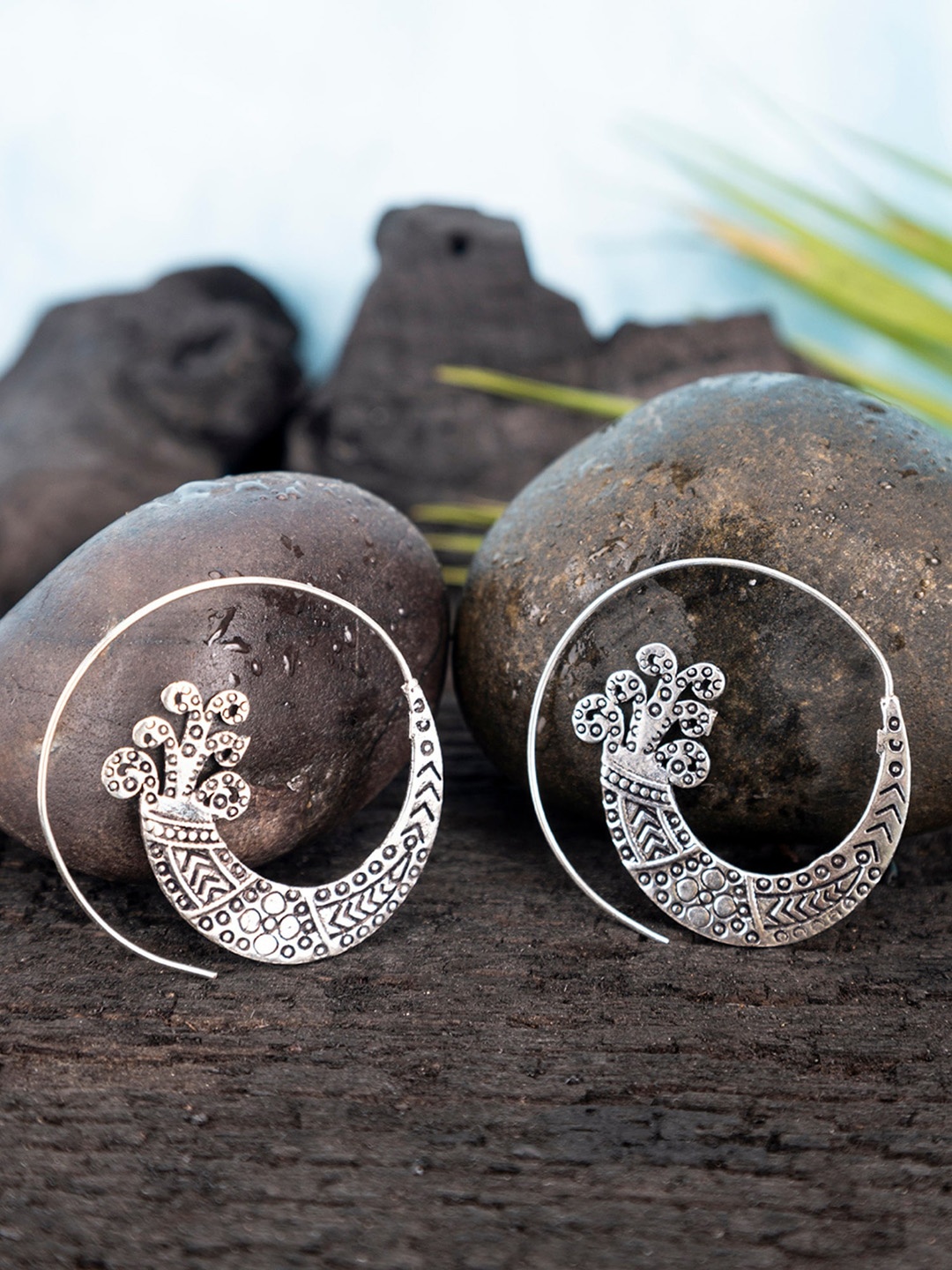 

Studio One Love Silver-Plated Contemporary Studs Earrings