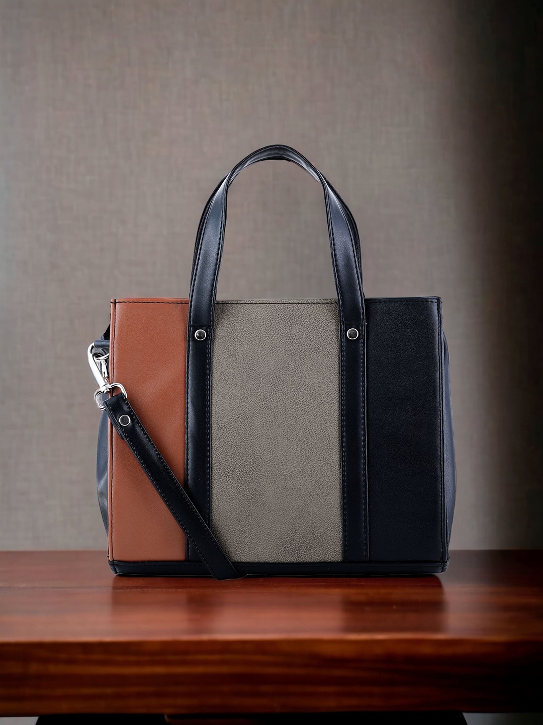 

Toteteca Colourblocked Handheld Bag, Grey