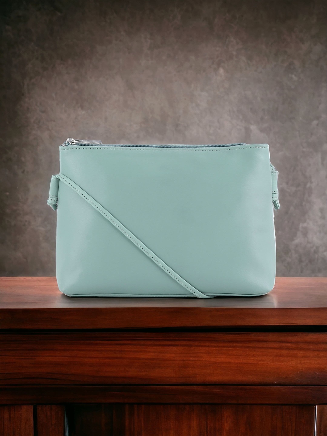 

Toteteca Structured Sling Bag, Green