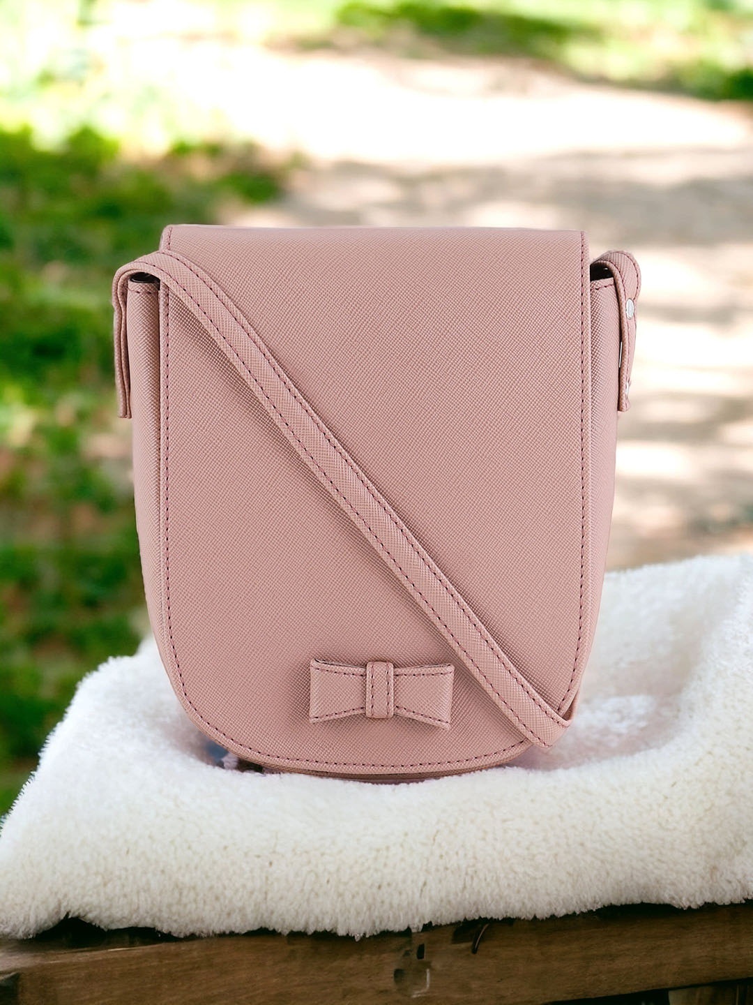 

Toteteca Structured Sling Bag With Bow Detail, Pink