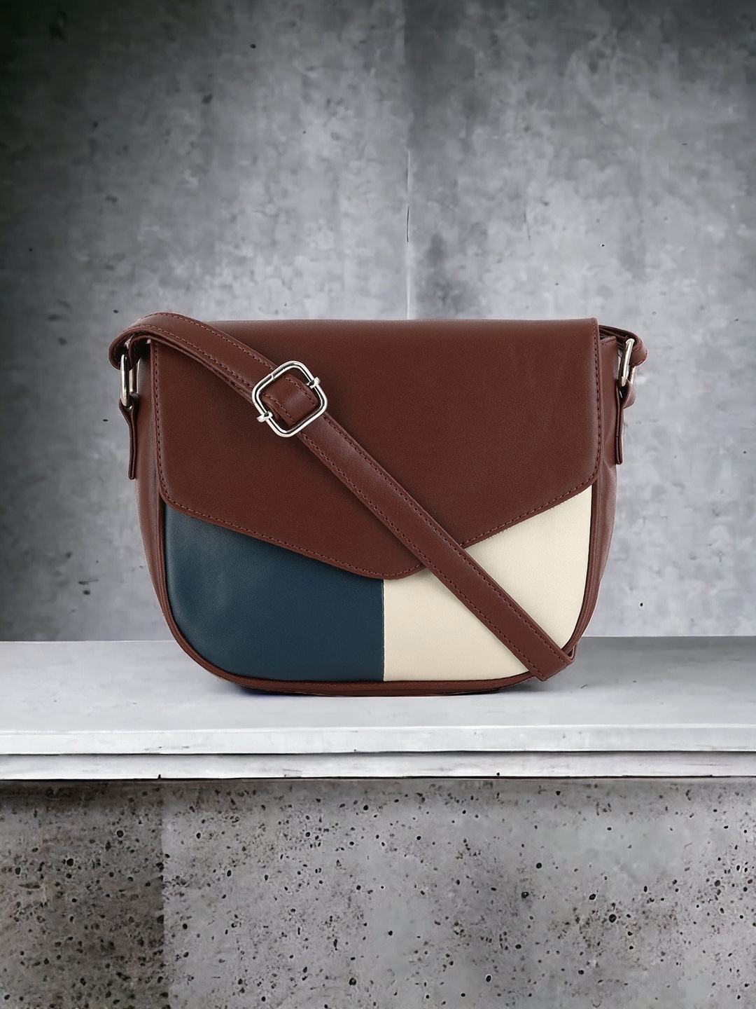 

Toteteca Colourblocked Structured Sling Bag, Brown