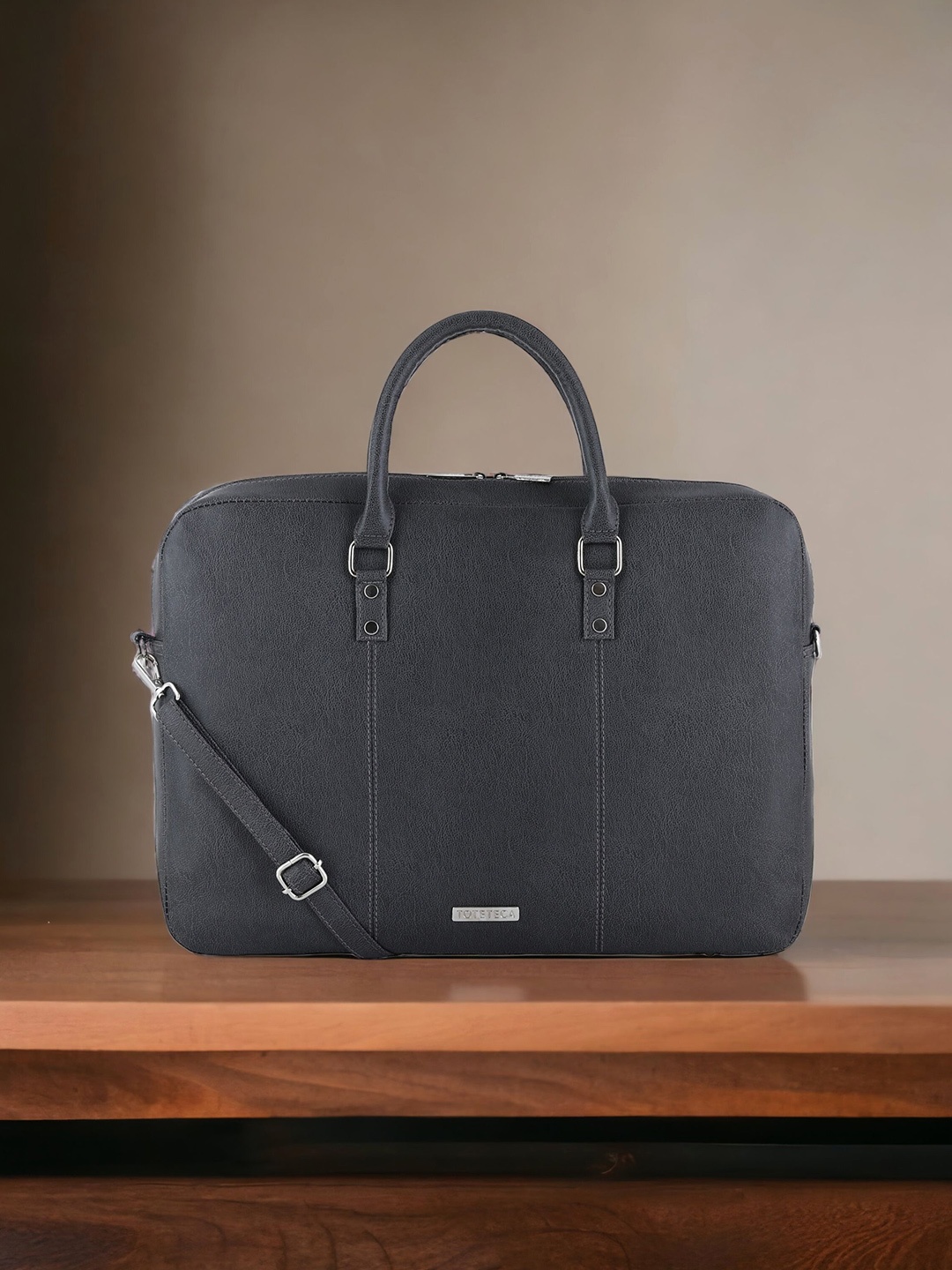 

Toteteca Unisex Textured Laptop Bag, Black