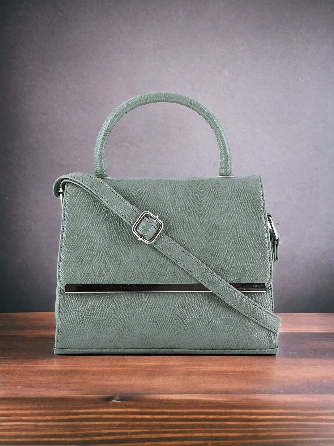 

Toteteca Textured Structured Satchel, Green