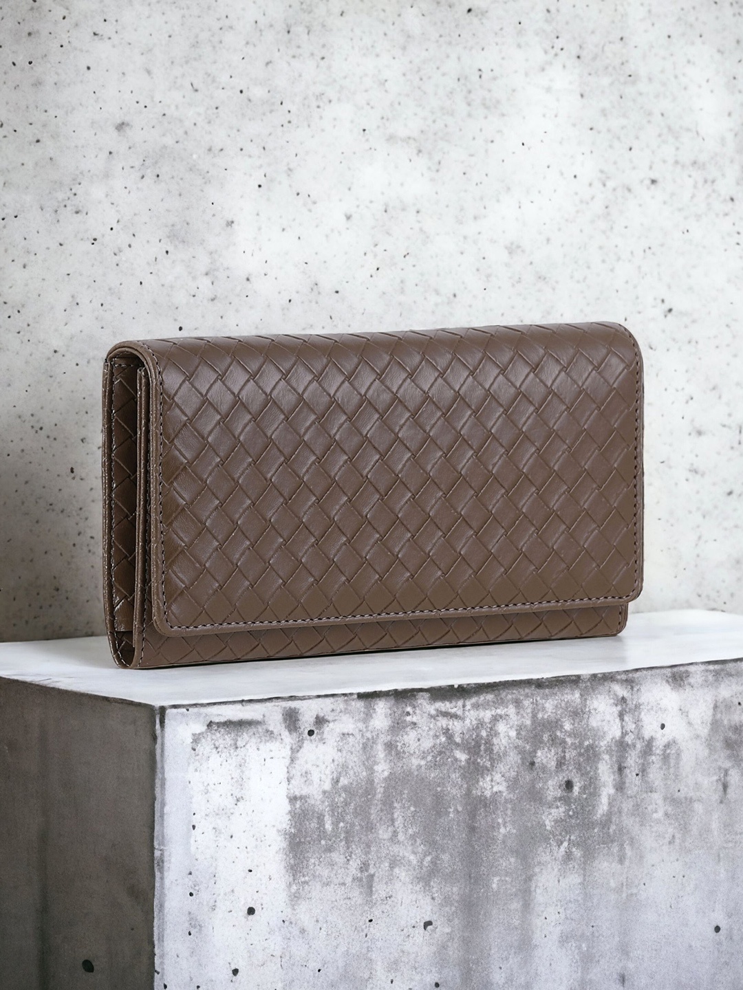 

Toteteca Women Geometric Textured Two Fold Wallet, Beige