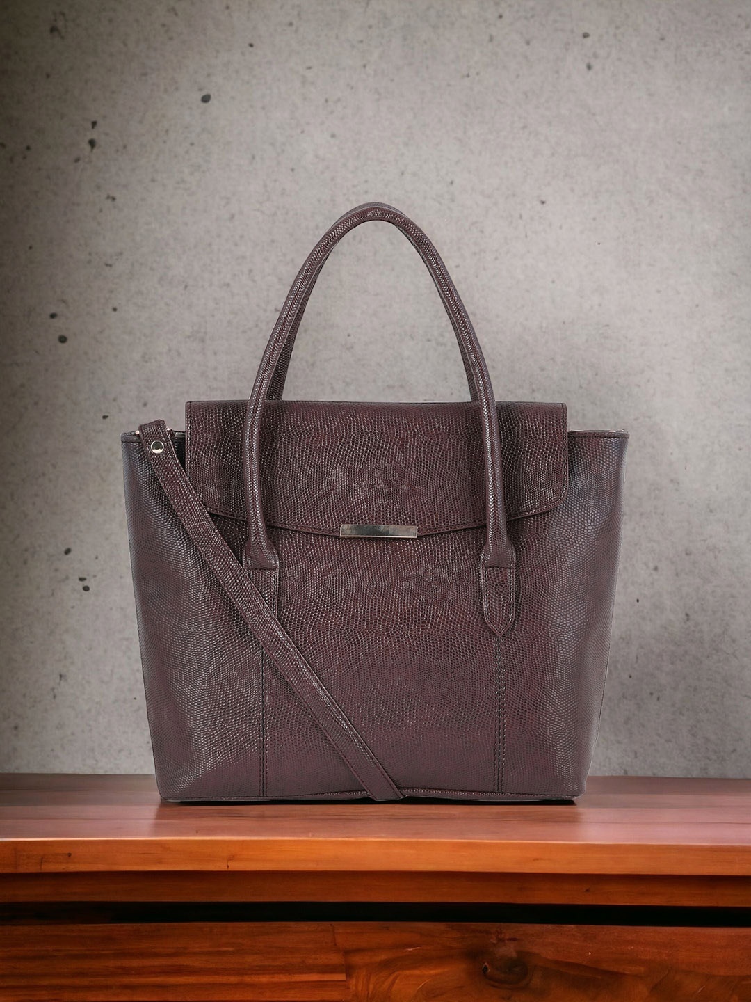 

Toteteca Textured Structured Handheld Bag, Brown