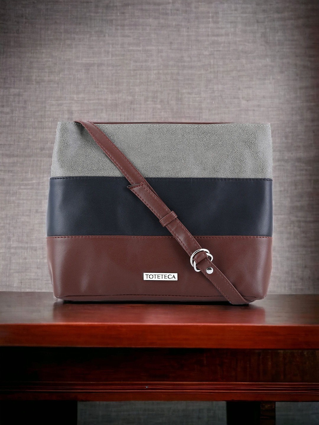 

Toteteca Colourblocked Structured Shoulder Bag, Black