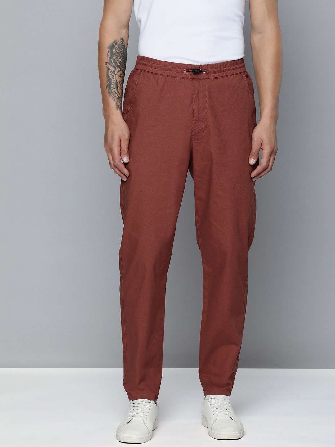 

Levis Men Original Regular Fit Trousers, Rust