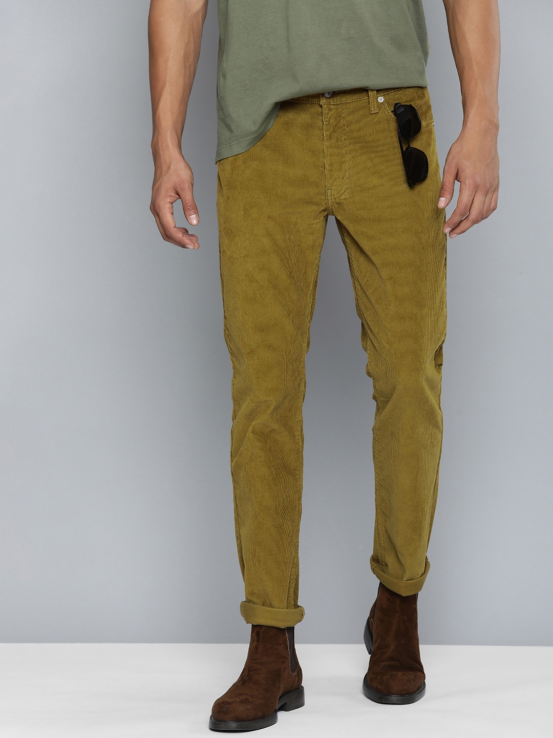 

Levis Men Self Design Textured Slim Fit Low-Rise Corduroy Trousers, Olive