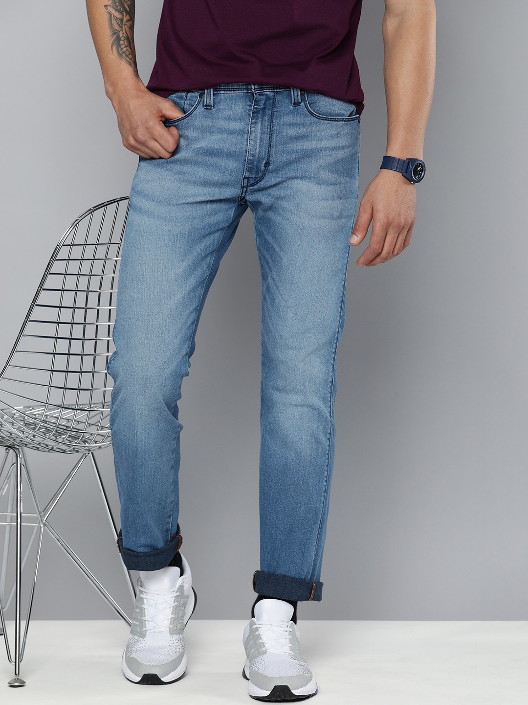 

Levis Men Straight Fit Mid-Rise Light Fade Stretchable Jeans, Blue