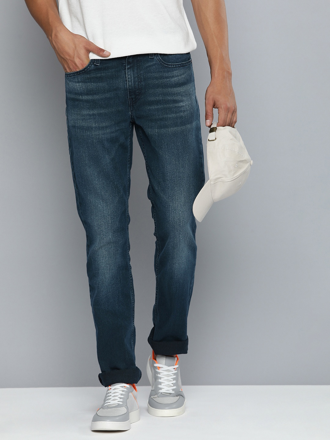 

Levis Men Mid-Rise 511 Slim Fit Heavy Fade Stretchable Jeans, Blue